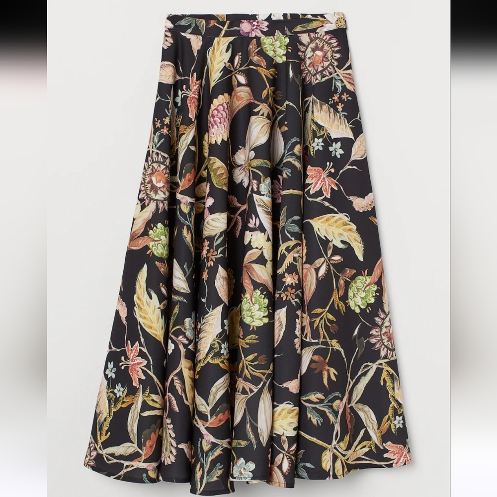 H&M calf-length, flared skirt in a botanical pattern.